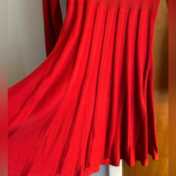 Dana Bachman Red Sweater Dress with matching scarf - Picture 3 of 6
